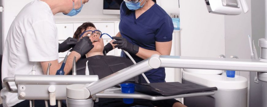 Igienizare dentară profesională: detartraj, AirFlow și periaj profesional