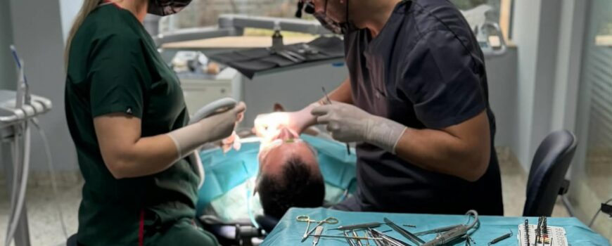 Implant dentar Cluj | Smile Dental Clinic